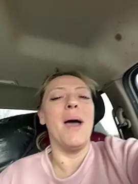 lezbean24 online show from 23, 2, 2026