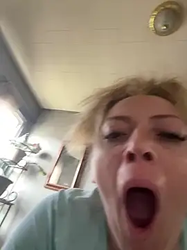 lezbean24 online show from 10, 3, 2026