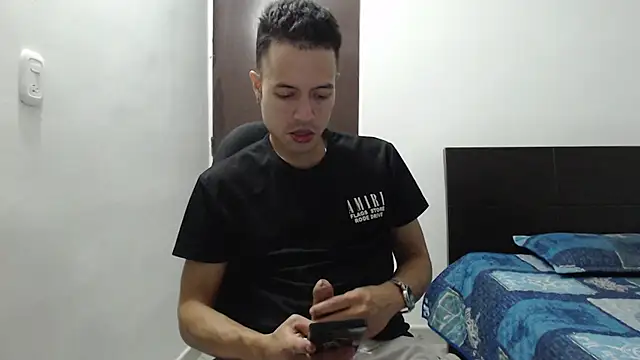 dimitriquiet05 online show from 7, 12, 2024