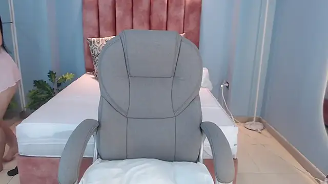 Violetta rainbow online show from 28, 11, 2025