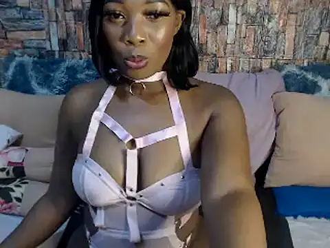 Snapshot of Foxy_African chatting on 27, 2, 2025 Foxy African online show from 27, 2, 2025