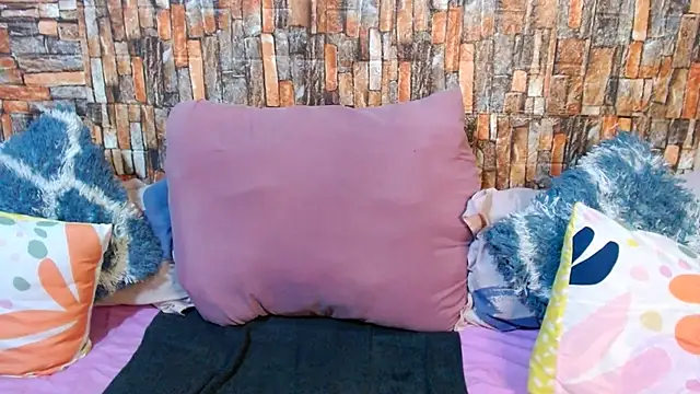 Snapshot of Foxy_African chatting on 27, 11, 2025 Foxy African online show from 27, 11, 2025