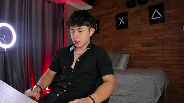 Ares Dickson online show from 6, 2, 2025