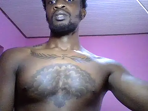 Snapshot of Tonedom chatting on 7, 10, 2025 Tonedom online show from 7, 10, 2025