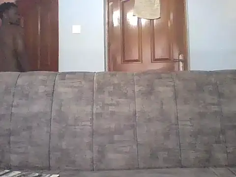 Snapshot of Tonedom chatting on 12, 10, 2025 Tonedom online show from 12, 10, 2025