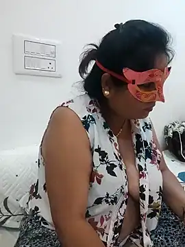 Snapshot of BBW_HOT_COUPLE chatting on 21, 12, 2024 BBW HOT COUPLE online show from 21, 12, 2024