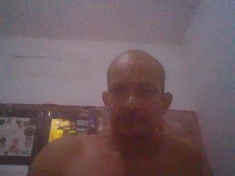 Snapshot of snoppie chatting on 2, 10, 2025 snoppie online show from 2, 10, 2025