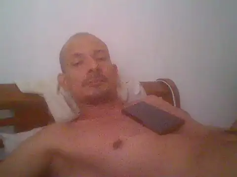 Snapshot of snoppie chatting on 20, 10, 2025 snoppie online show from 20, 10, 2025