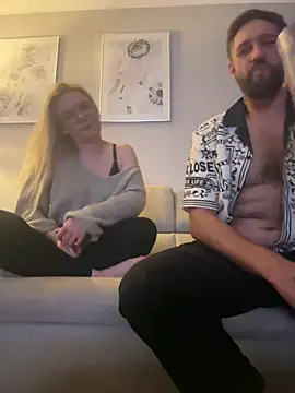 Curvyloveandhim online show from 7, 7, 2026