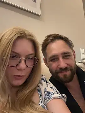Curvyloveandhim online show from 28, 7, 2026