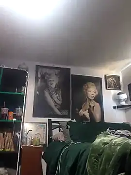 valleyoneofakind online show from 14, 12, 2025