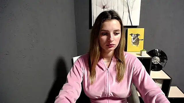 lady olivia  online show from 12, 9, 2025