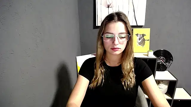 lady olivia  online show from 19, 9, 2025