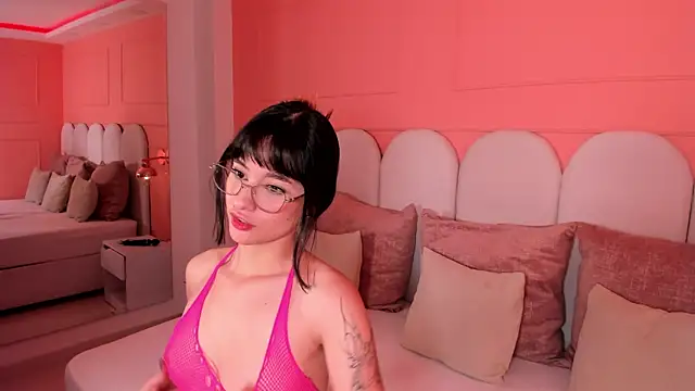 emilly williams  online show from 4, 2, 2025