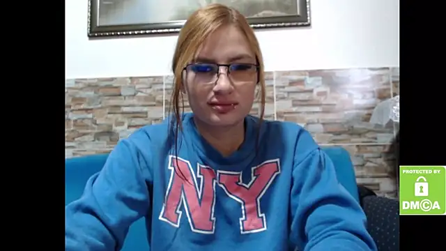 Snapshot of alice_trinity chatting on 10, 9, 2025 alice trinity online show from 10, 9, 2025