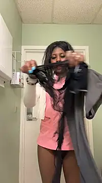 CamGirlLeanna online show from 5, 3, 2025