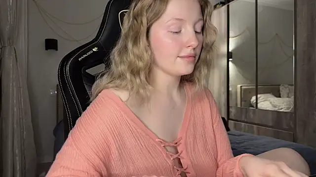 Snapshot of x_ivy_x chatting on 10, 1, 2025 x ivy x online show from 10, 1, 2025