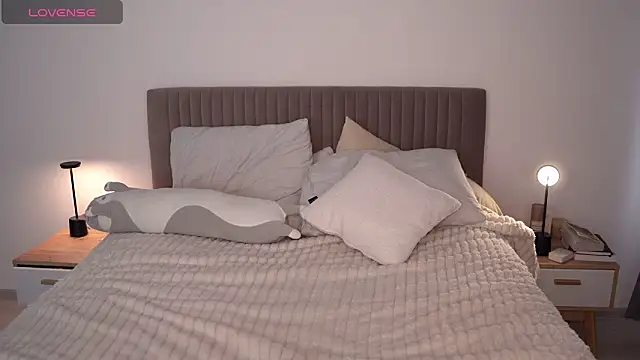 arielbell  online show from 27, 1, 2025