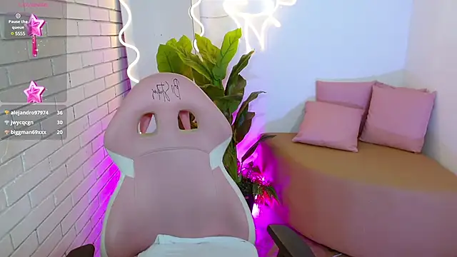 Snapshot of Chiara_tay chatting on 21, 2, 2025 Chiara tay online show from 21, 2, 2025