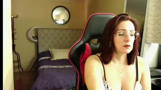 Snapshot of Carol_Scottt chatting on 4, 10, 2025 Carol Scottt online show from 4, 10, 2025