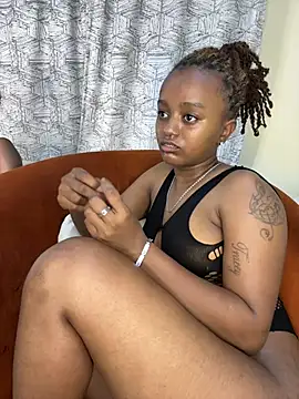 Snapshot of Doublefreaks chatting on 11, 2, 2026 Doublefreaks online show from 11, 2, 2026