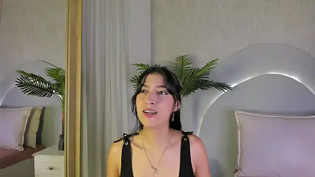 Snapshot of Susana_Sanchez chatting on 17, 5, 2026 Susana Sanchez online show from 17, 5, 2026