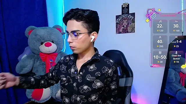Snapshot of OwenBluee chatting on 16, 6, 2026 OwenBluee online show from 16, 6, 2026