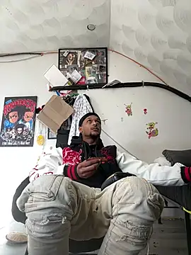 Snapshot of rayyymack chatting on 8, 1, 2025 rayyymack online show from 8, 1, 2025