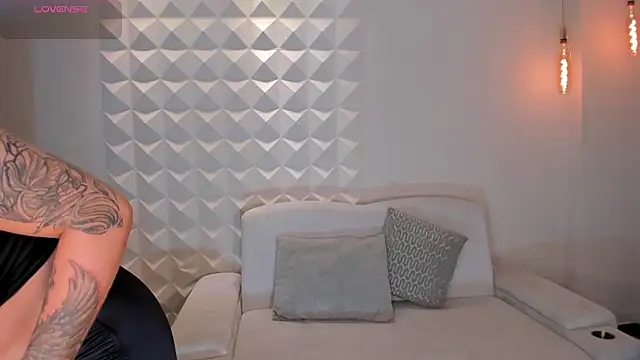 MariaHerrera  online show from 8, 3, 2026