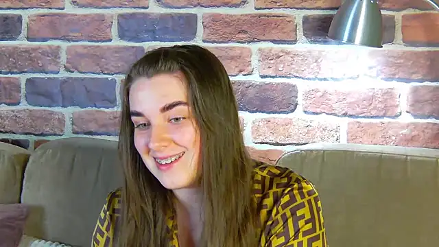 Sofia Hugs online show from 16, 5, 2026