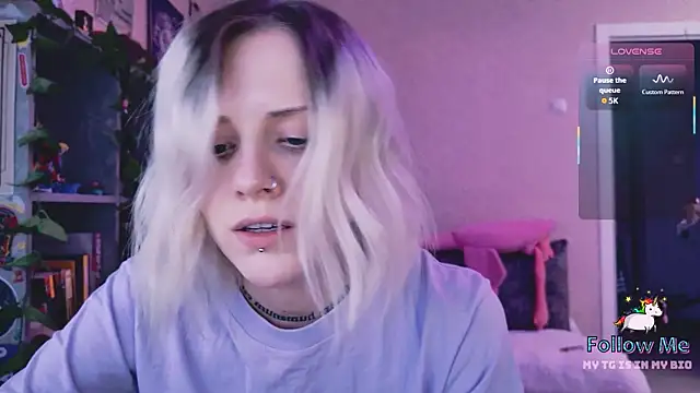 NaniMoore online show from 28, 3, 2026