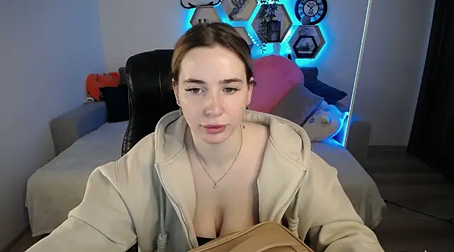 SabrinViolet online show from 19, 2, 2025