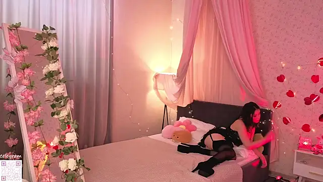 lilly Cherry  online show from 29, 5, 2026
