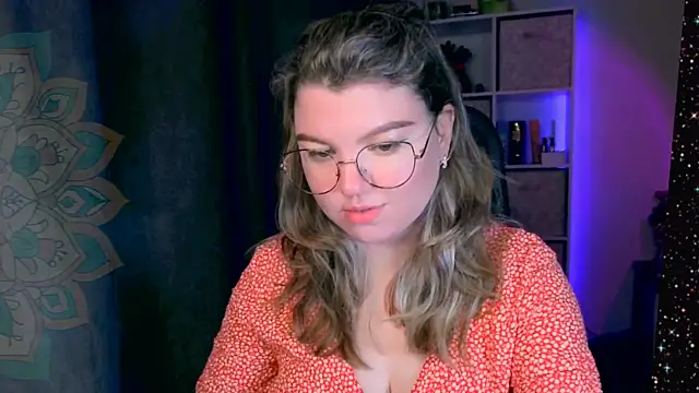 Snapshot of VioletteWay chatting on 2, 8, 2026 VioletteWay online show from 2, 8, 2026