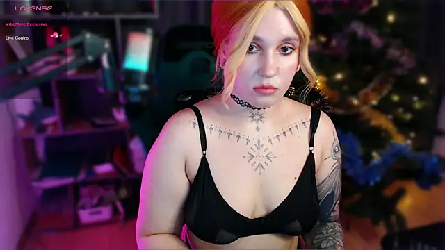 Snapshot of The_Full_Red_Moon chatting on 11, 12, 2024 The Full Red Moon online show from 11, 12, 2024