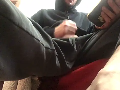 Snapshot of DragonPink chatting on 5, 1, 2025 DragonPink online show from 5, 1, 2025