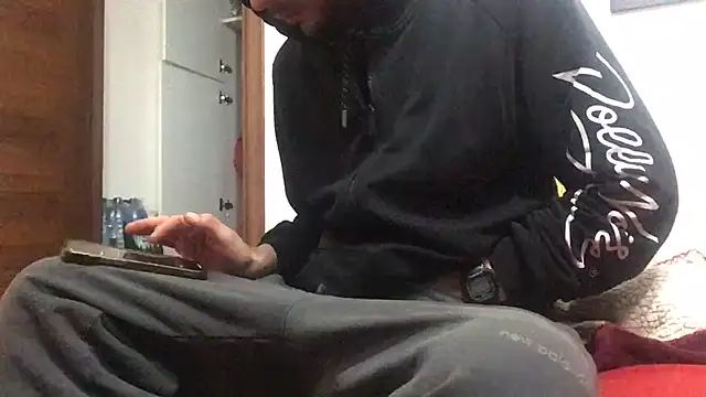 Snapshot of DragonPink chatting on 5, 1, 2025 DragonPink online show from 5, 1, 2025