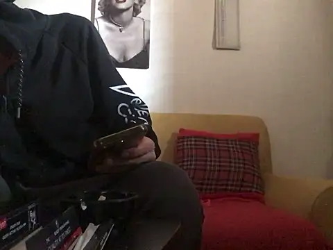 Snapshot of DragonPink chatting on 6, 1, 2025 DragonPink online show from 6, 1, 2025