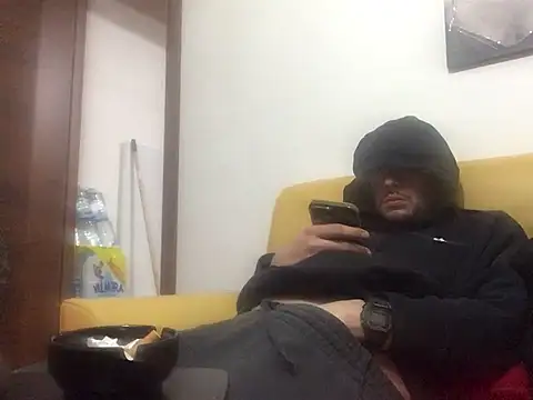 Snapshot of DragonPink chatting on 25, 1, 2025 DragonPink online show from 25, 1, 2025