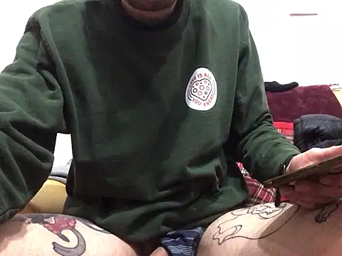 Snapshot of DragonPink chatting on 22, 2, 2025 DragonPink online show from 22, 2, 2025