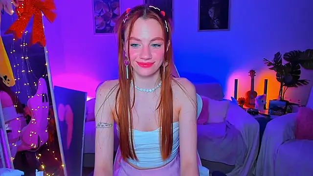 Alyssa Smitt online show from 2, 3, 2025