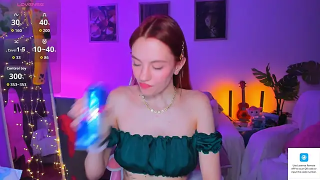 Alyssa Smitt online show from 11, 9, 2025