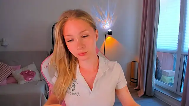 Snapshot of Eva_Davi chatting on 3, 5, 2026 Eva Davi online show from 3, 5, 2026