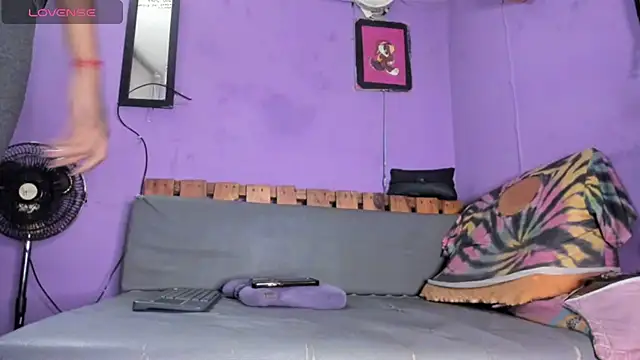 sexy-Bunny online show from 4, 3, 2026