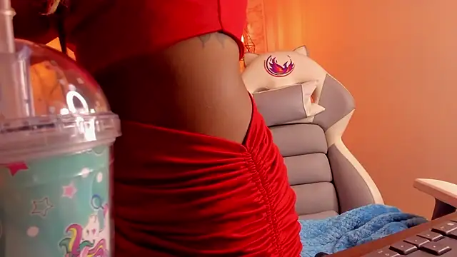 Queen perla  online show from 14, 2, 2025