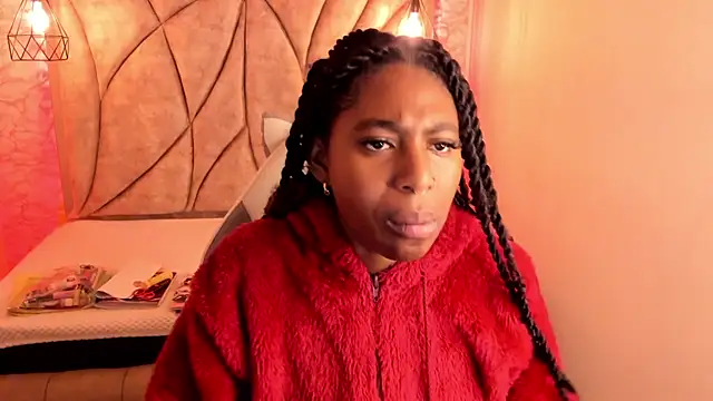 Queen perla  online show from 14, 3, 2025