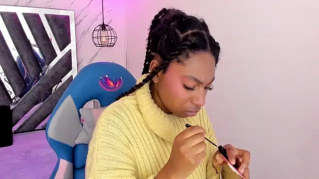 Queen perla  online show from 12, 11, 2025