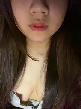 Snapshot of Hotellinh12 chatting on 20, 3, 2025 Hotellinh12 online show from 20, 3, 2025