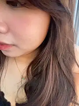 Snapshot of Hotellinh12 chatting on 25, 9, 2025 Hotellinh12 online show from 25, 9, 2025