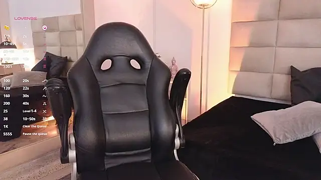 mssjulia online show from 31, 12, 2024